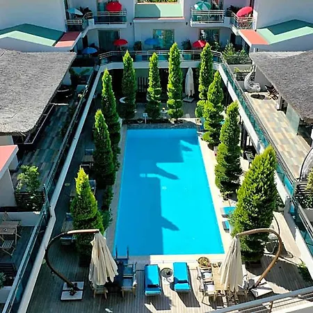 The D 4* Çeşme